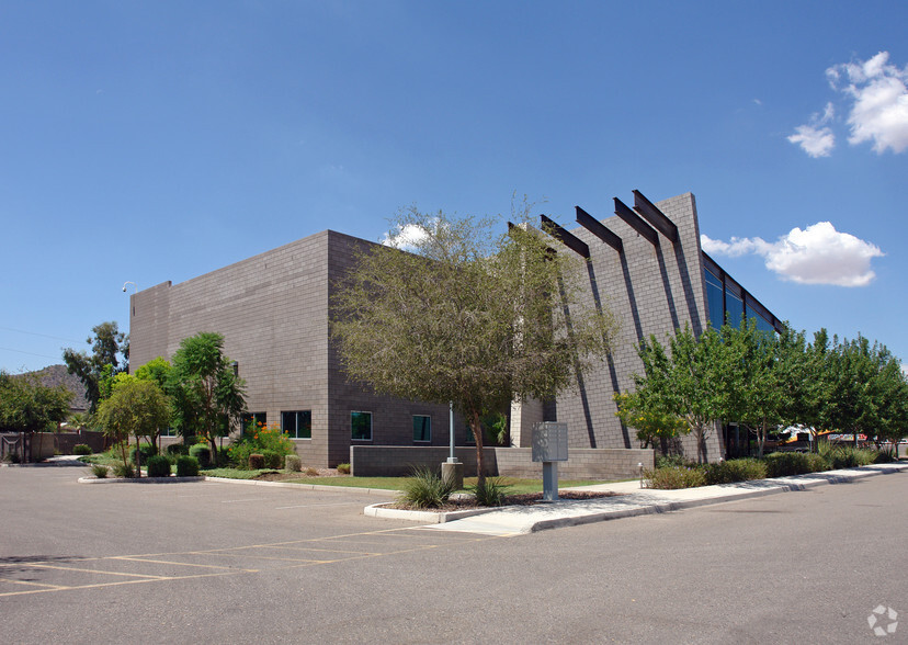 2625 E Rose Garden Ln, Phoenix, AZ for sale - Primary Photo - Image 3 of 7