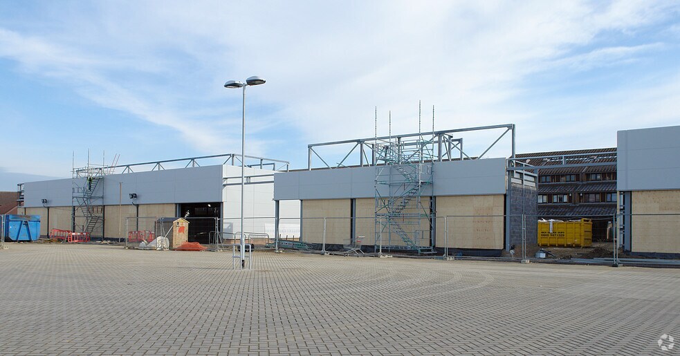 Ortongate Shopping Centre, Peterborough for rent - Building Photo - Image 2 of 18