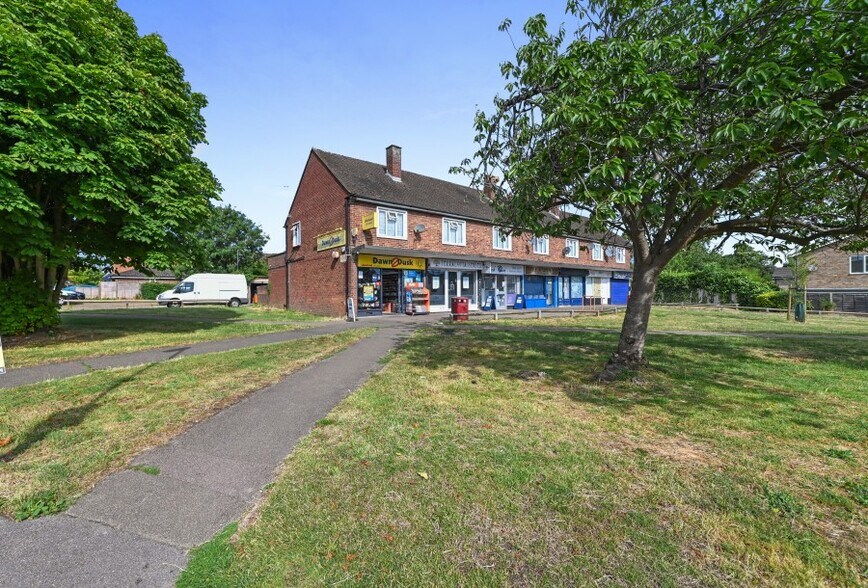 39-51 Elizabeth Road, Bishop's Stortford for sale - Primary Photo - Image 1 of 8
