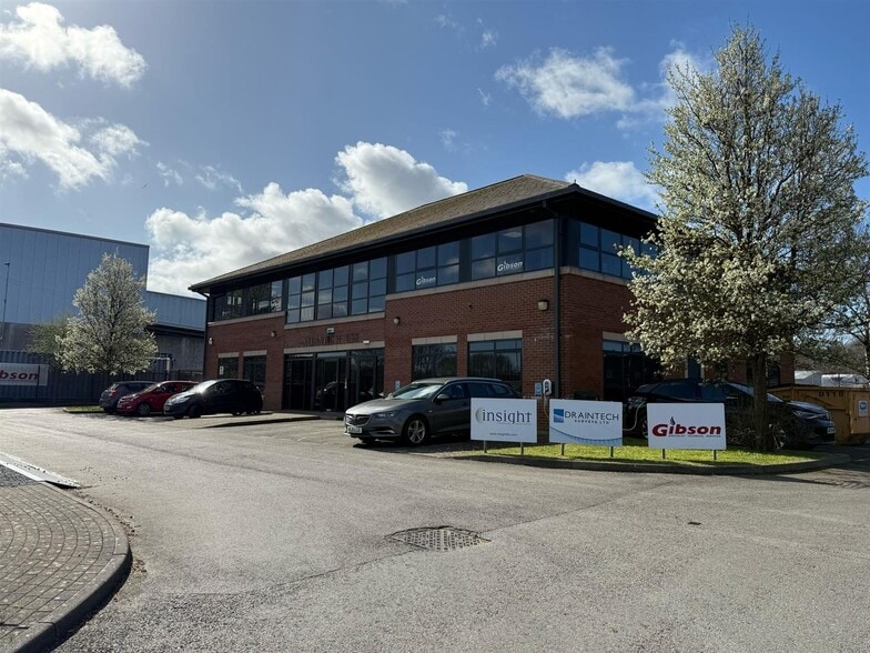 Charnwood Park, Bridgend to rent - Building Photo - Image 3 of 3