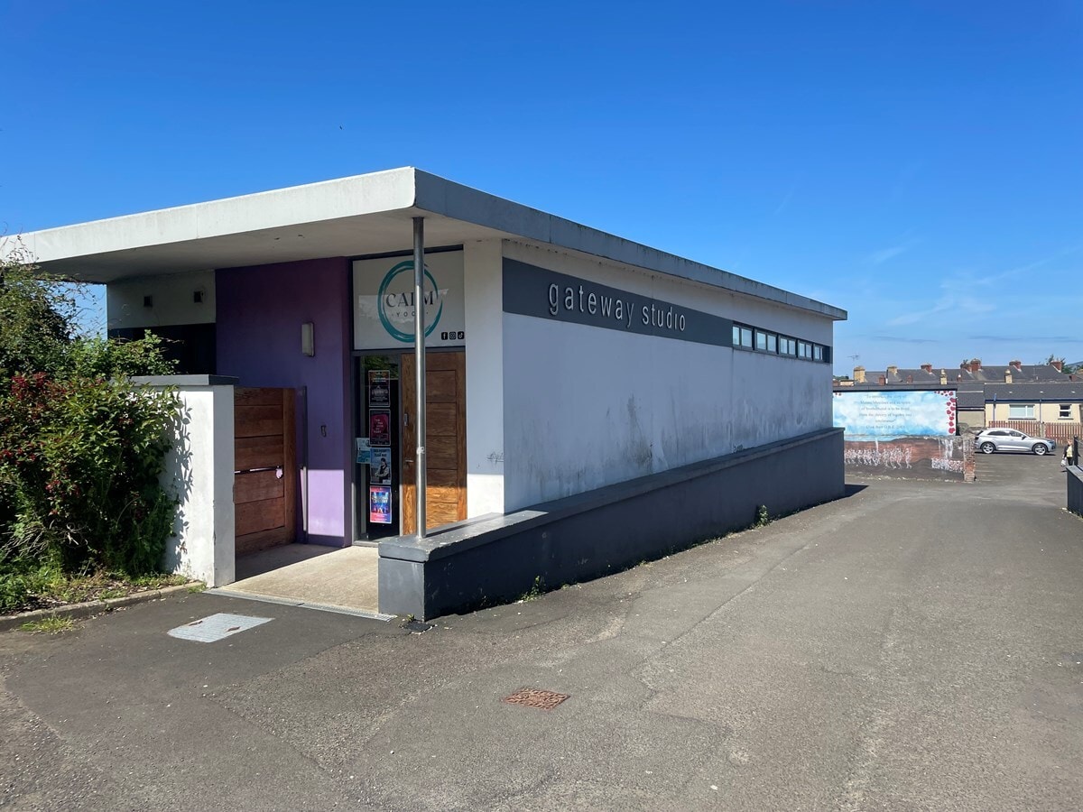 Glendermott Rd, Londonderry to rent Building Photo- Image 1 of 3