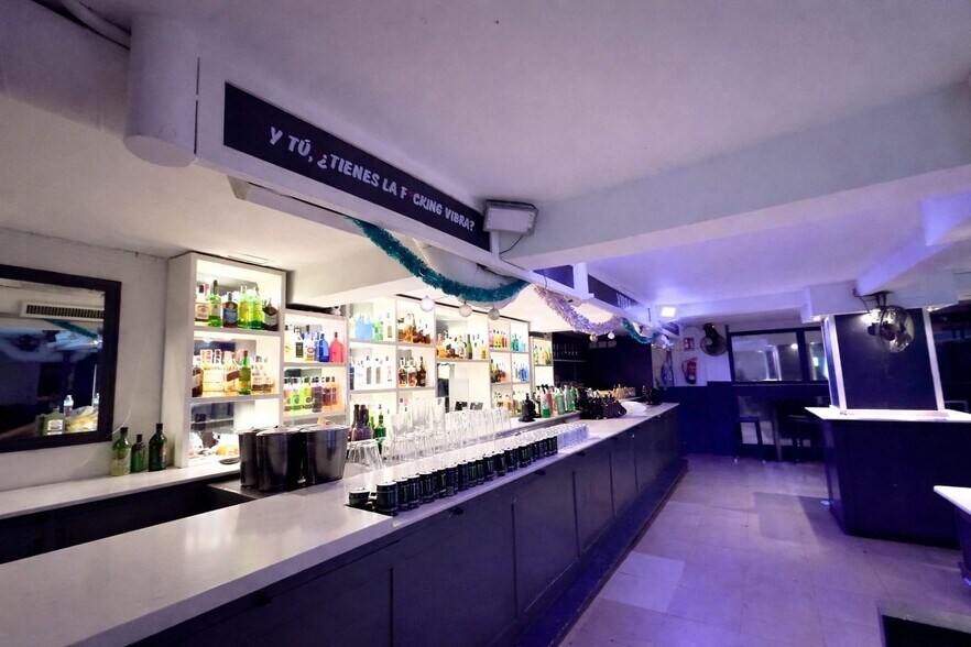 Retail in Cáceres, Cáceres for sale - Interior Photo - Image 1 of 13