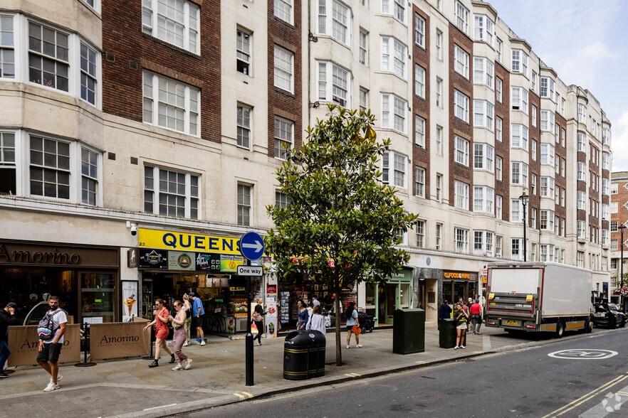 11-45 Queensway, London to rent - Building Photo - Image 2 of 2