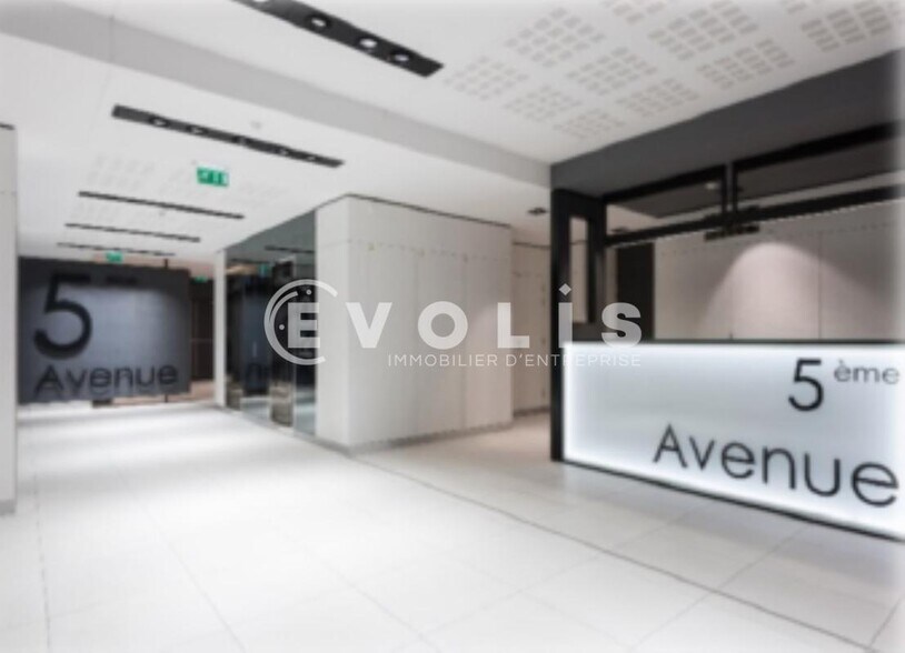 Office in Courbevoie to rent - Lobby - Image 3 of 11