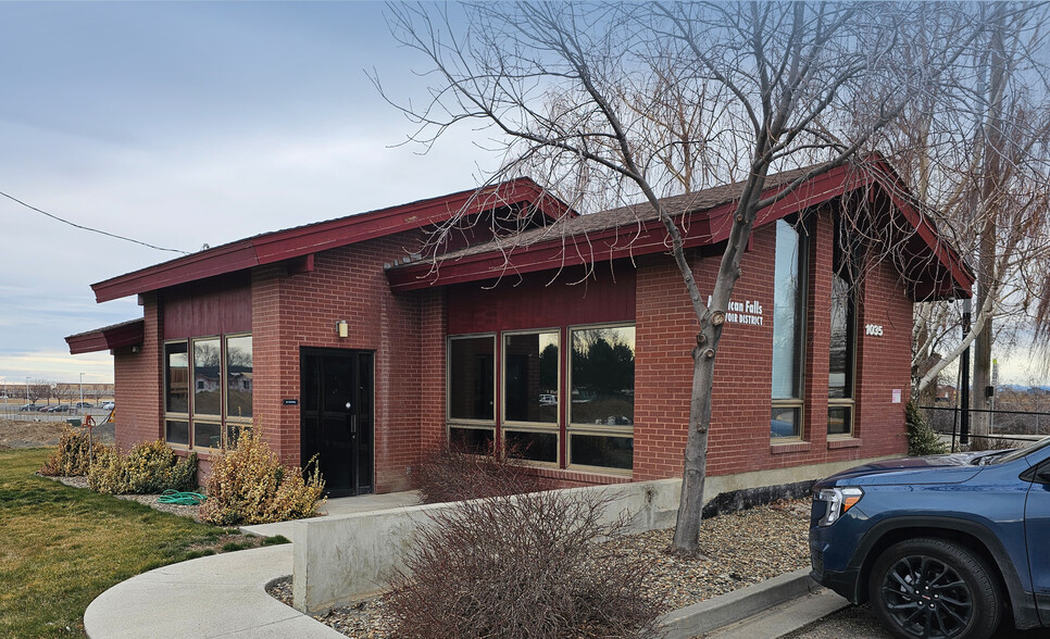 1035 N Lincoln Ave, Jerome, ID for rent - Building Photo - Image 1 of 11