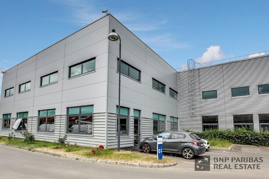 Office in Ivry-sur-Seine to rent - Building Photo - Image 3 of 10