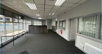 Mill Ln, Bradford to rent Interior Photo- Image 1 of 1