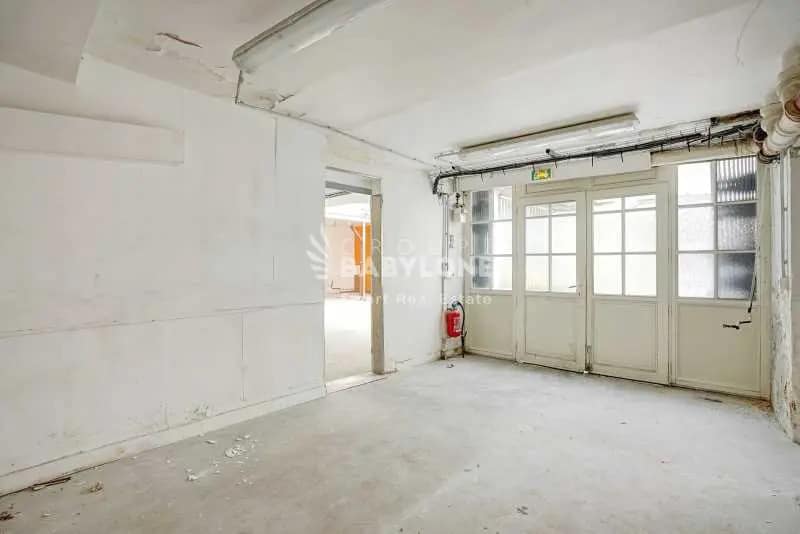 Office in Paris for sale - Interior Photo - Image 2 of 11