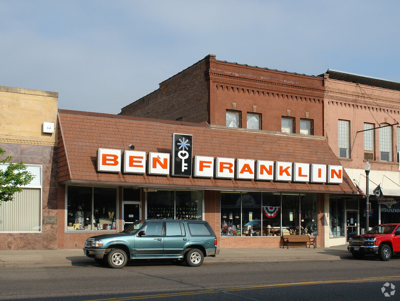 117 Main St S, Cambridge, MN for sale - Primary Photo - Image 1 of 1