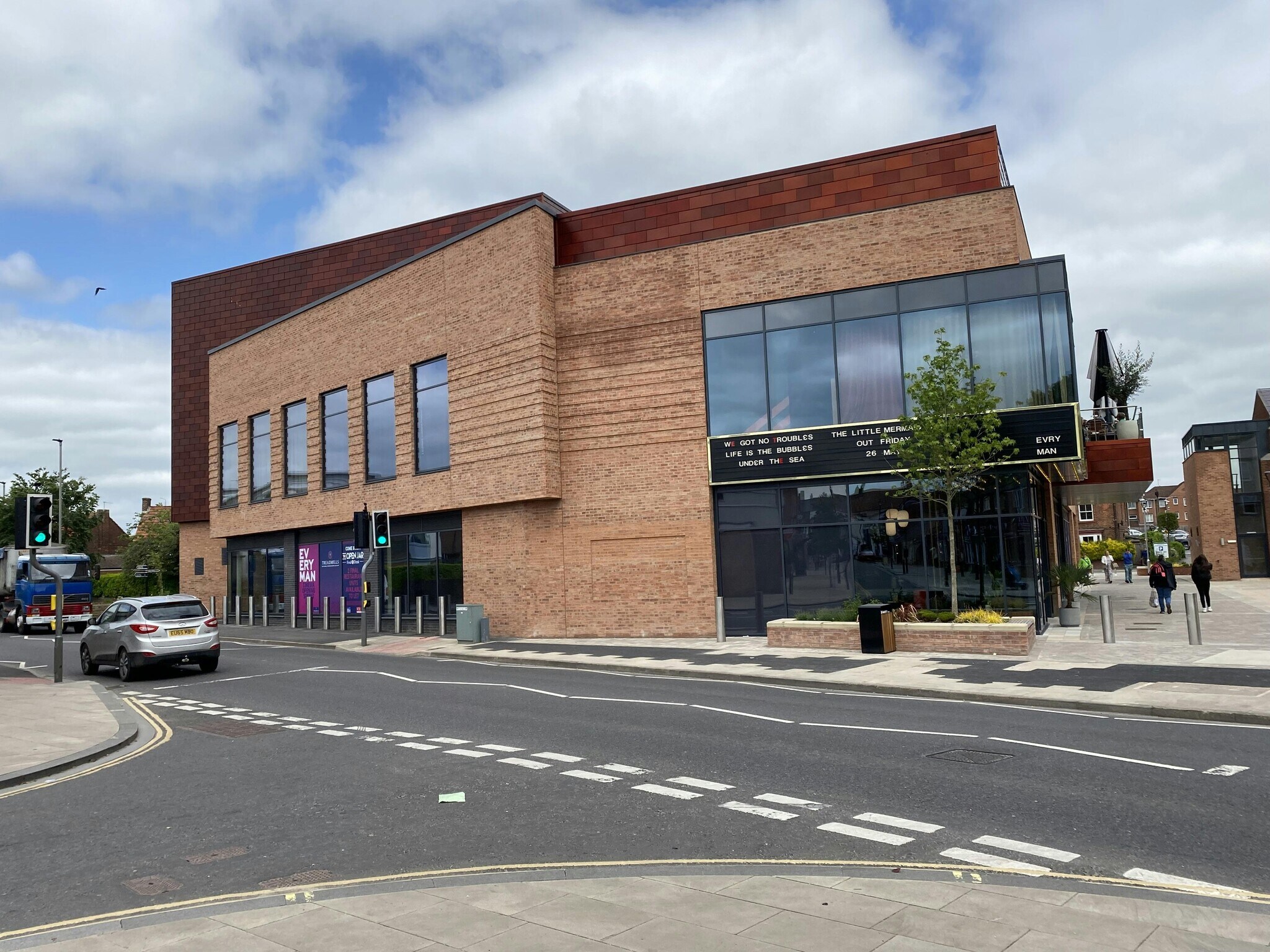 East Rd, Northallerton to rent Building Photo- Image 1 of 4