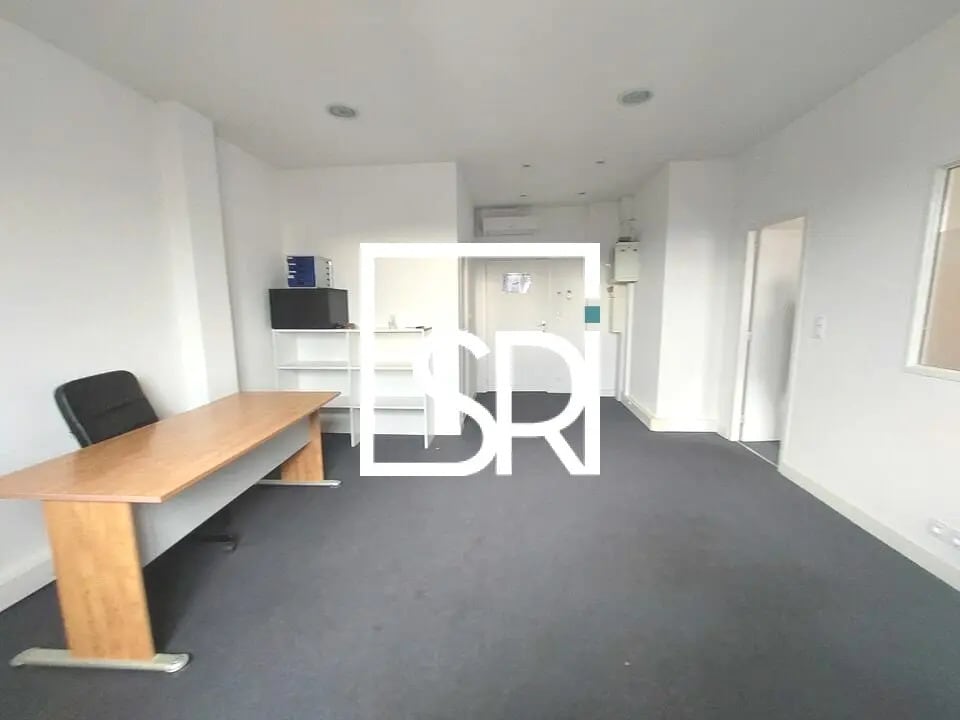 Location Bureaux 29 m² - Photo 1