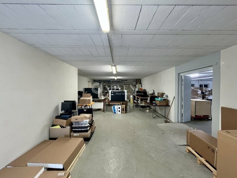 Light Industrial in Saint Ouen L Aumone to rent - Building Photo - Image 3 of 11