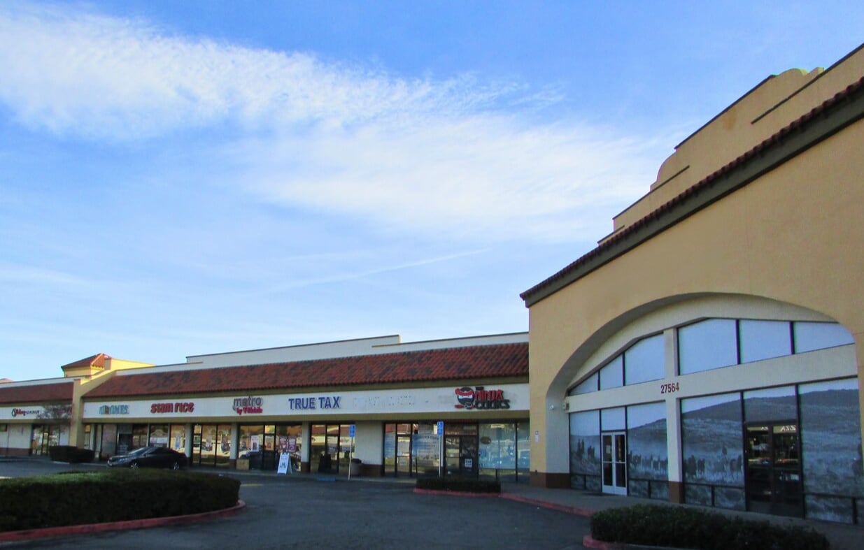 27538 Sierra Hwy, Santa Clarita, CA to rent Building Photo- Image 1 of 3