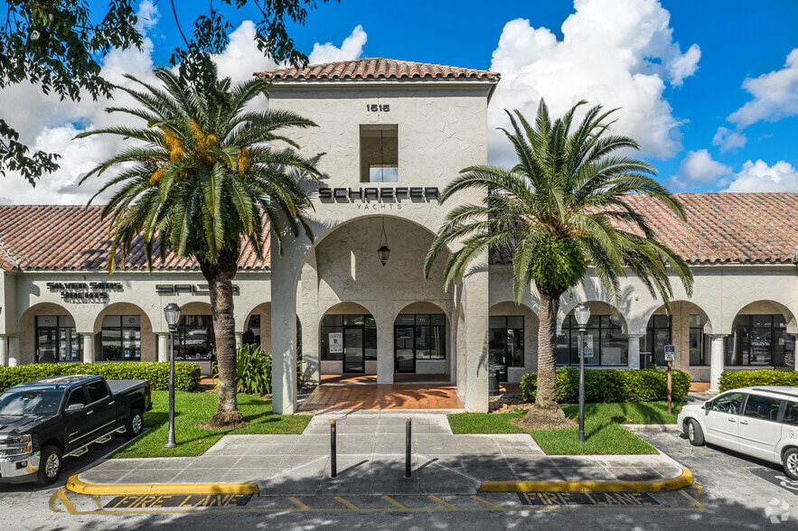 1515-1637 SE 17th St, Fort Lauderdale, FL to rent - Building Photo - Image 3 of 9