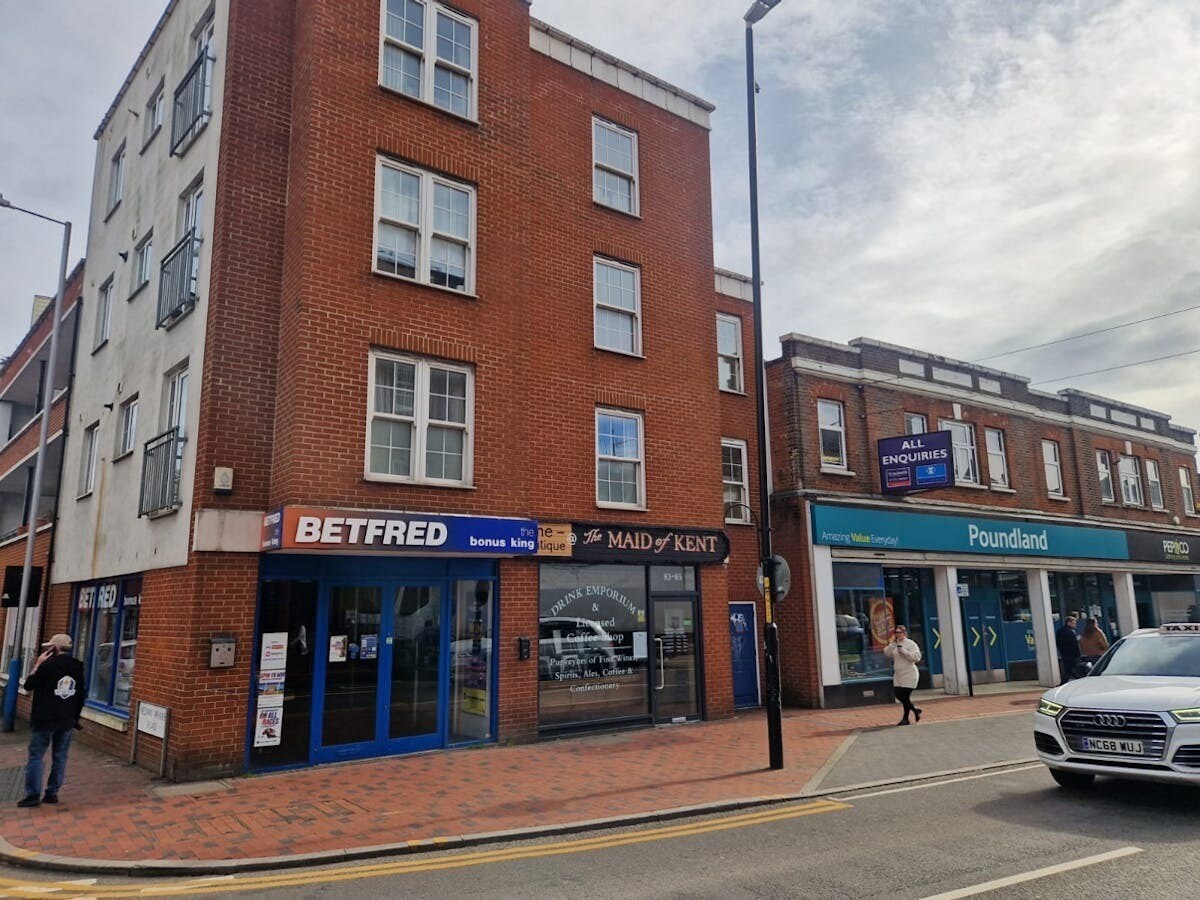 83 High St, Tonbridge to rent Primary Photo- Image 1 of 6