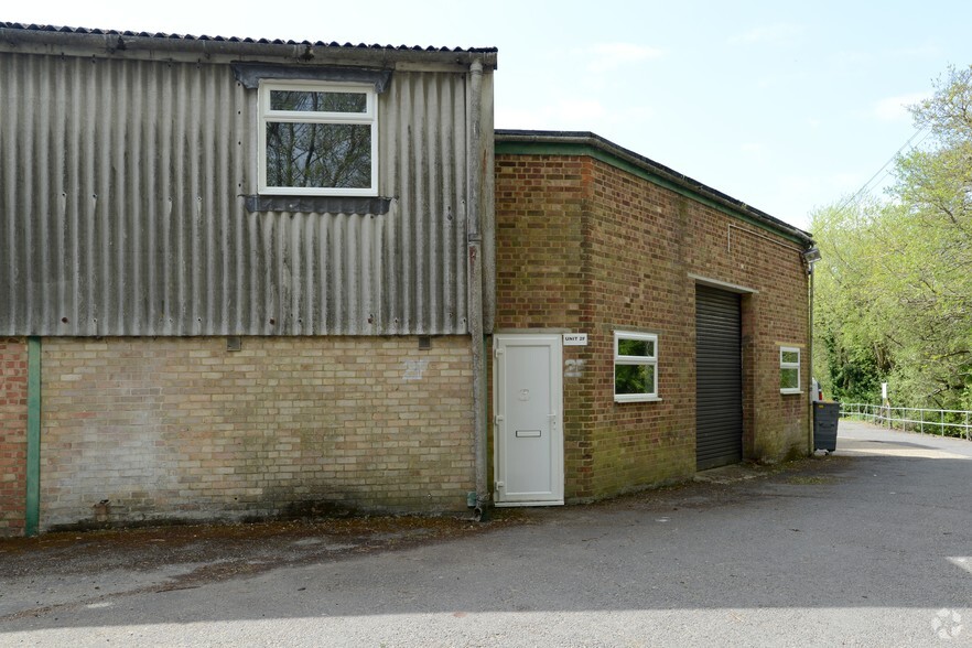 Passfield Rd, Liphook for rent - Building Photo - Image 3 of 3