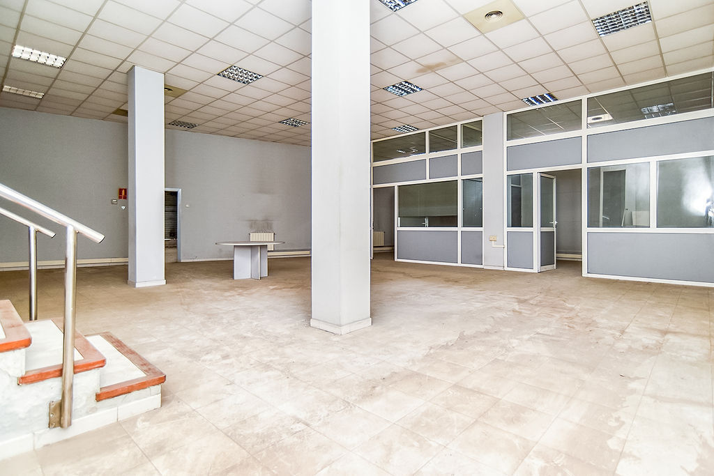 Retail in Torredembarra, Tarragona to rent Interior Photo- Image 1 of 5