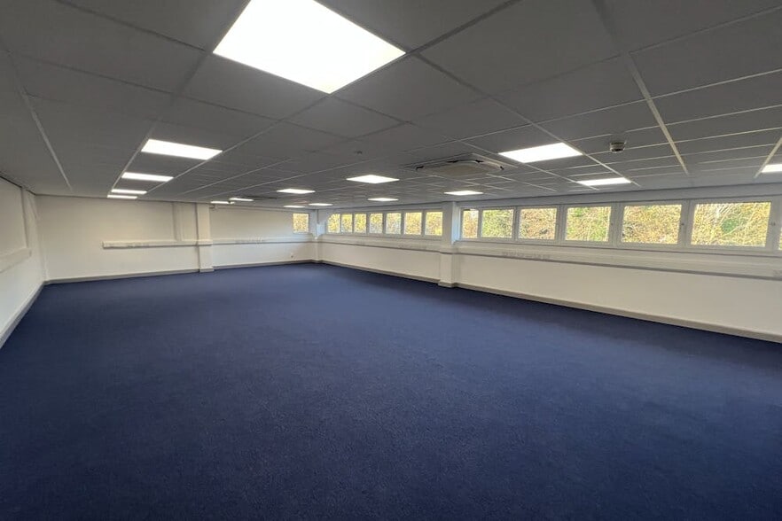 Whitby Rd, Bristol to rent - Interior Photo - Image 3 of 3