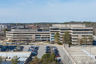 800 District Ave, Burlington, MA for rent Primary Photo- Image 1 of 26