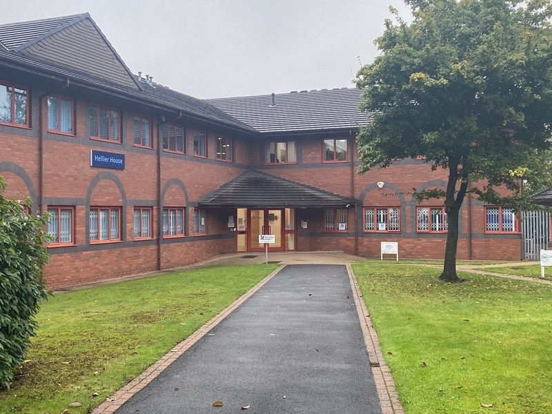 Two Woods Ln, Brierley Hill to rent Building Photo- Image 1 of 6