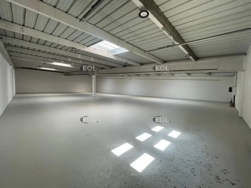 Light Industrial in Maurepas for sale Interior Photo- Image 1 of 5