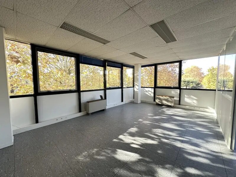 Office in Labège to rent Interior Photo- Image 1 of 5