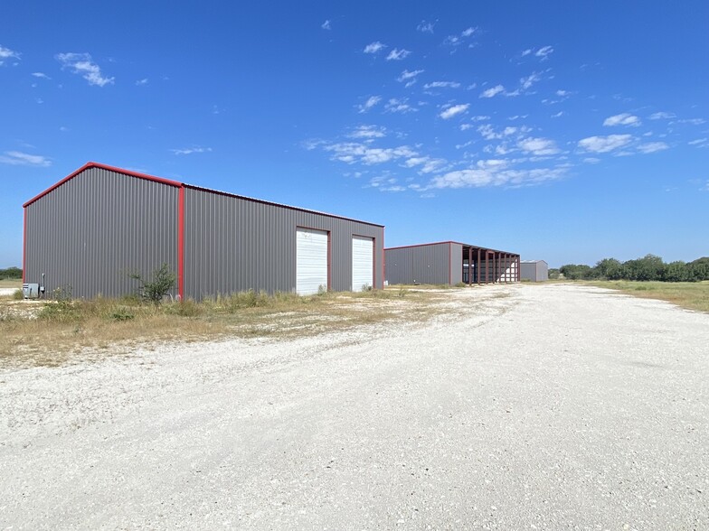 3248 N. Hwy Frontage Rd., Three Rivers, TX for sale - Building Photo - Image 3 of 10