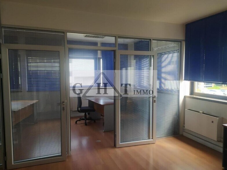 Office in L'HAY-LES-ROSES to rent - Interior Photo - Image 3 of 7