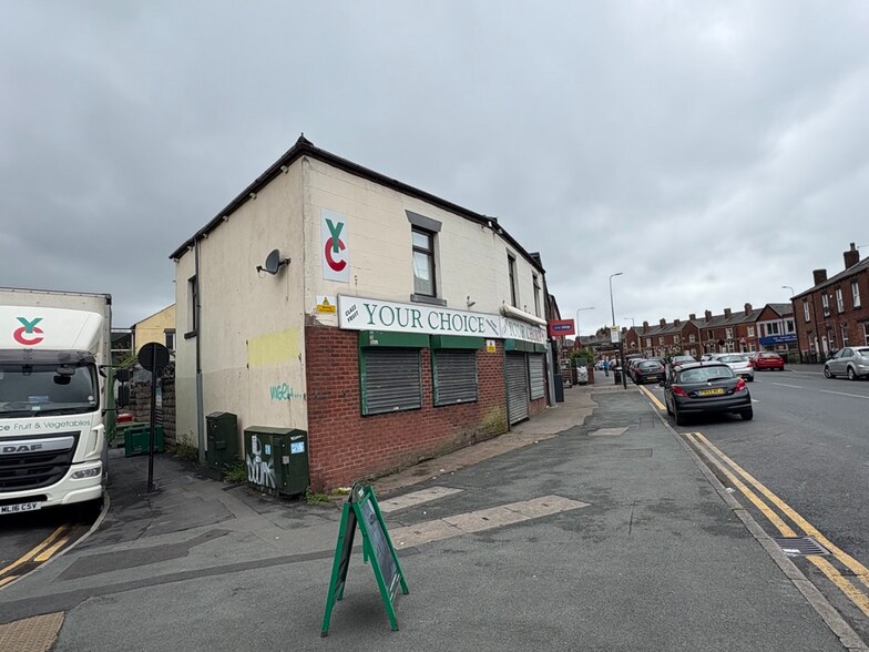 454-458 Ormskirk Rd, Wigan to rent - Building Photo - Image 2 of 3