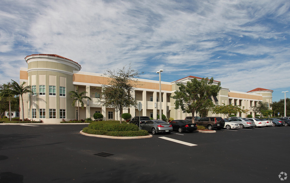 Office in Boca Raton, FL for sale - Primary Photo - Image 1 of 1