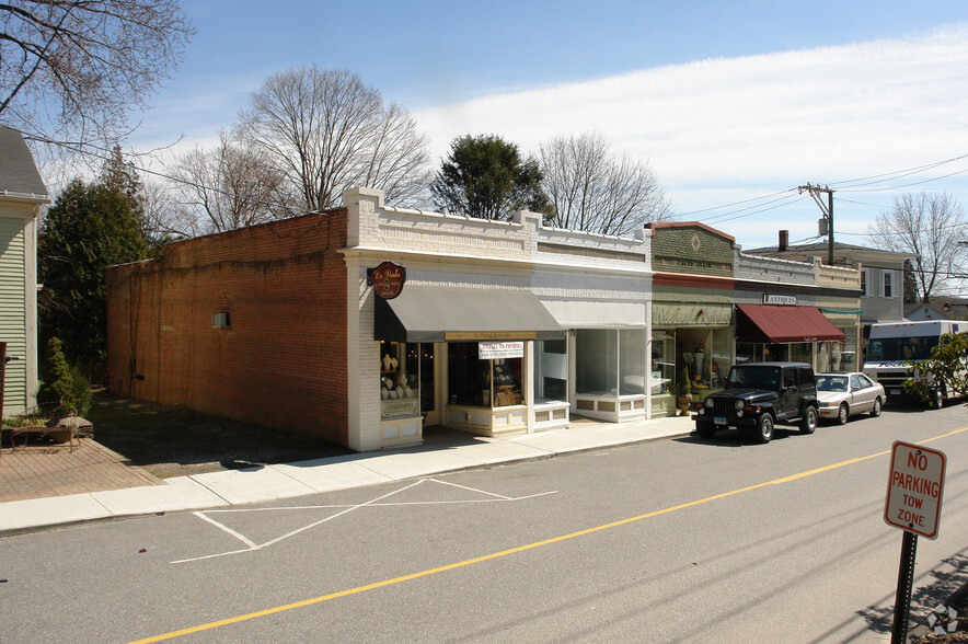 1-3 N Main St, Essex, CT for rent - Building Photo - Image 2 of 9