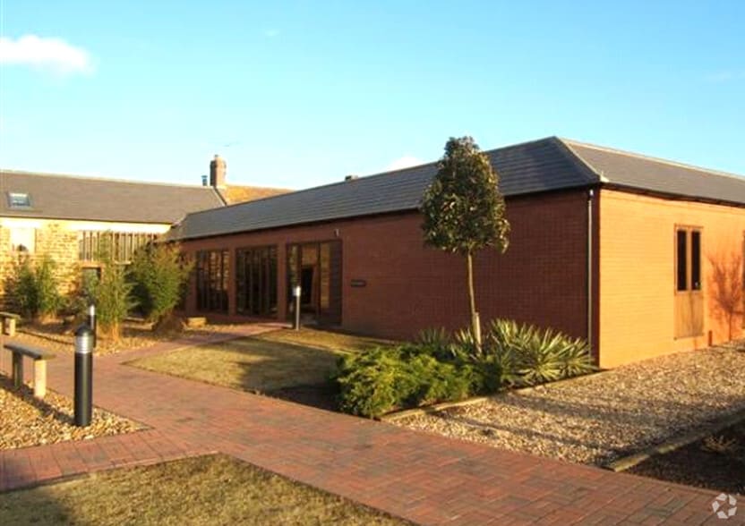 Moulton Rd, Holcot to rent - Primary Photo - Image 1 of 1