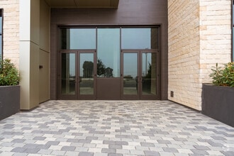 600 El Camino Real, Belmont, CA to rent Building Photo- Image 1 of 9