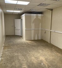2B Stuart Rd, Harrow to rent Interior Photo- Image 2 of 3