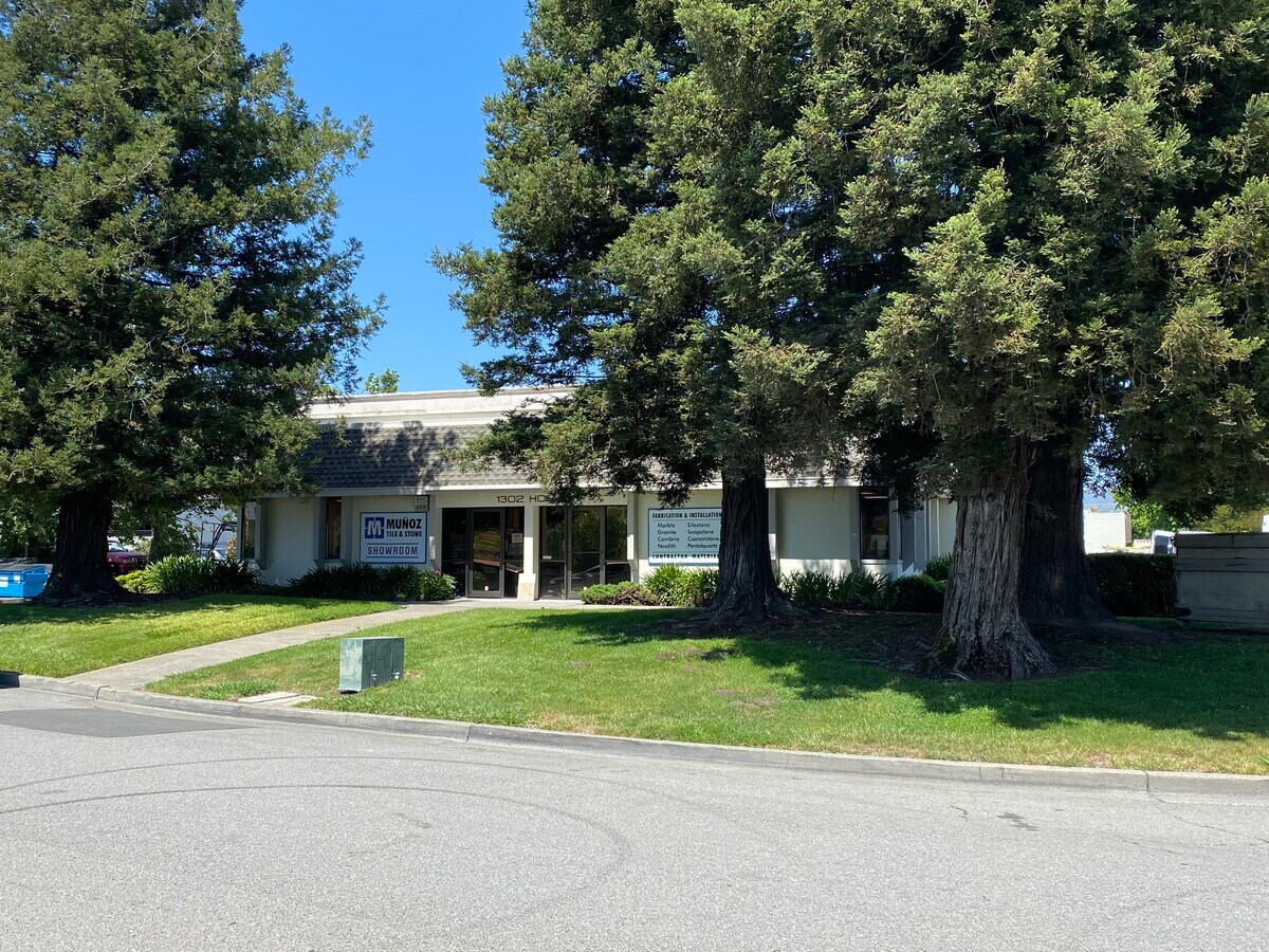 1311 Scott St, Petaluma 94954 UK