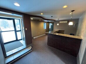 2642 Route 940, Pocono Summit, PA for rent Interior Photo- Image 2 of 9