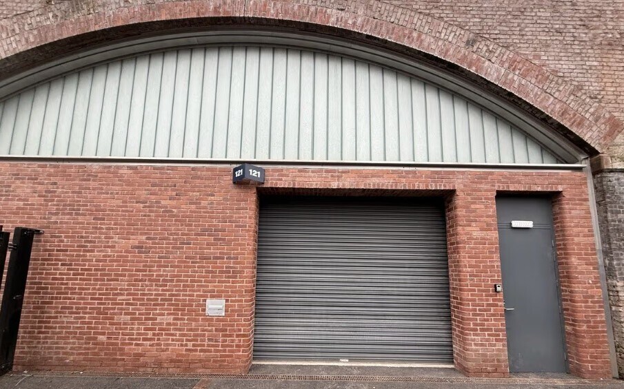 Woollam Pl, Manchester to rent Primary Photo- Image 1 of 5