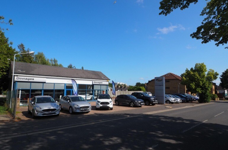 176 London Rd, Burgess Hill for sale Primary Photo- Image 1 of 1