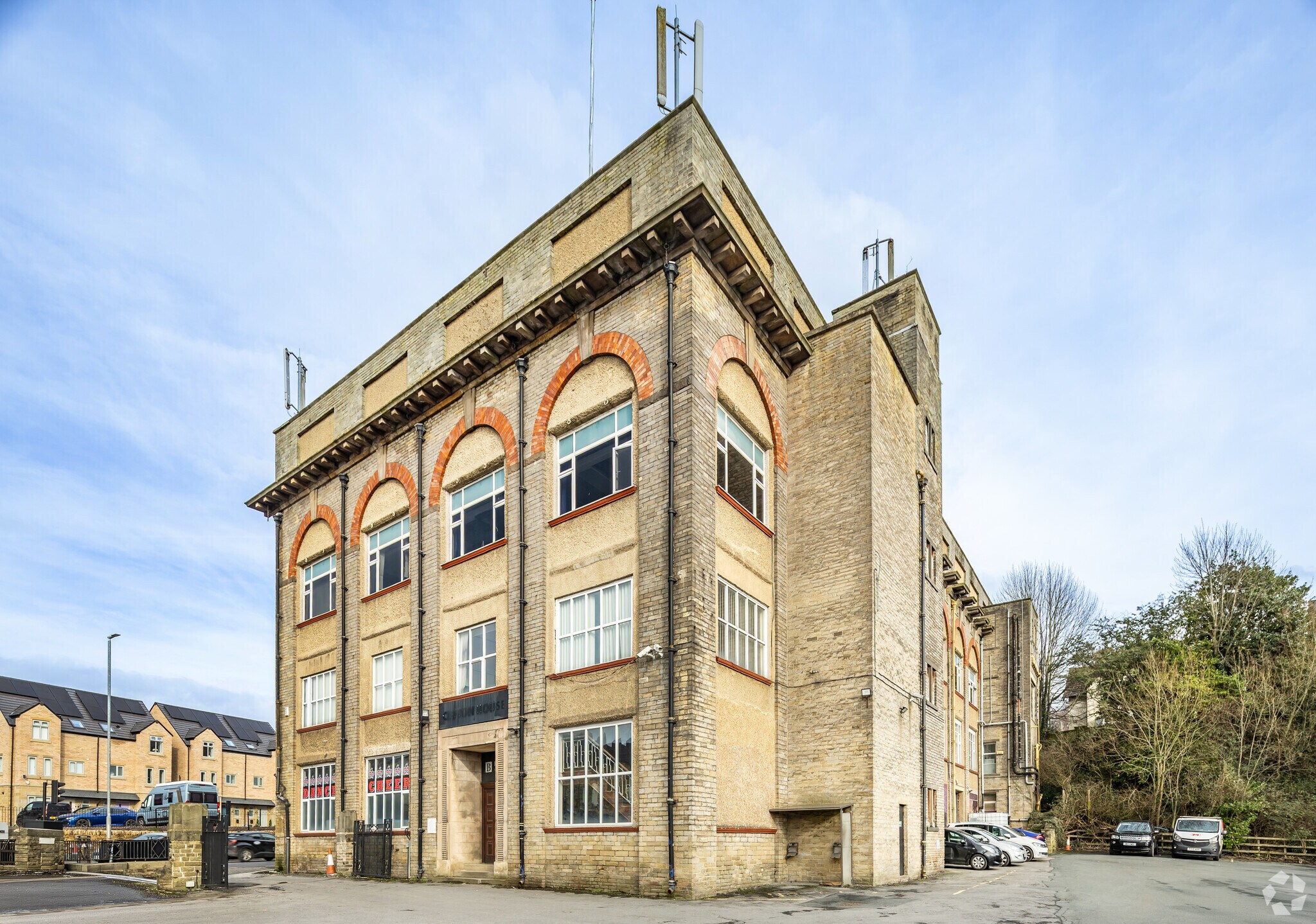 Birkby Ln, Brighouse for sale Primary Photo- Image 1 of 1