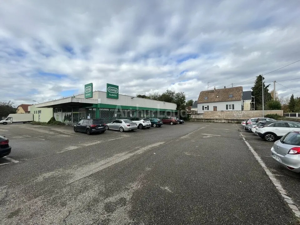 Location Commerce 1 352 m² - Photo 1