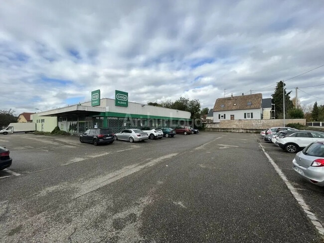 Location Commerce 1 352 m²