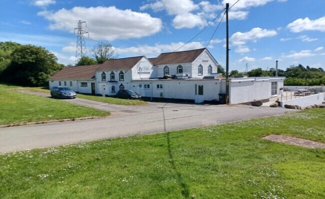 More details for A388, Hatt - Retail to Rent