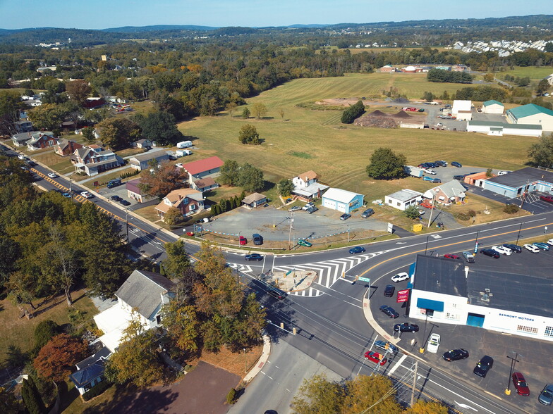 1499 E Philadelphia Ave, Gilbertsville, PA for sale - Building Photo - Image 3 of 59