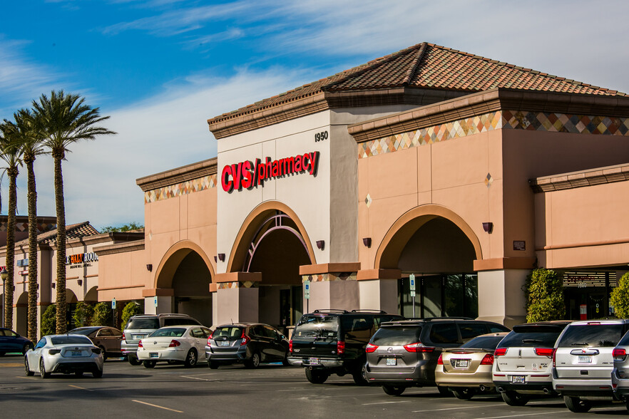 1900-1990 Village Center Cir, Las Vegas, NV for rent - Building Photo - Image 3 of 13