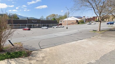 356 N Main St, Waynesville, NC for rent Building Photo- Image 2 of 7