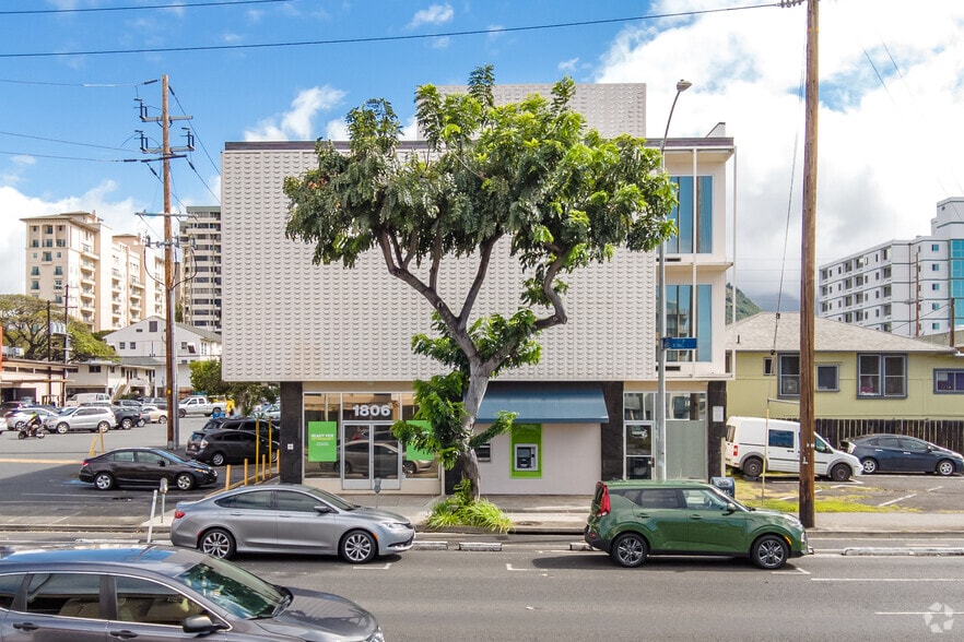 1806 S King St, Honolulu, HI for rent - Building Photo - Image 3 of 11