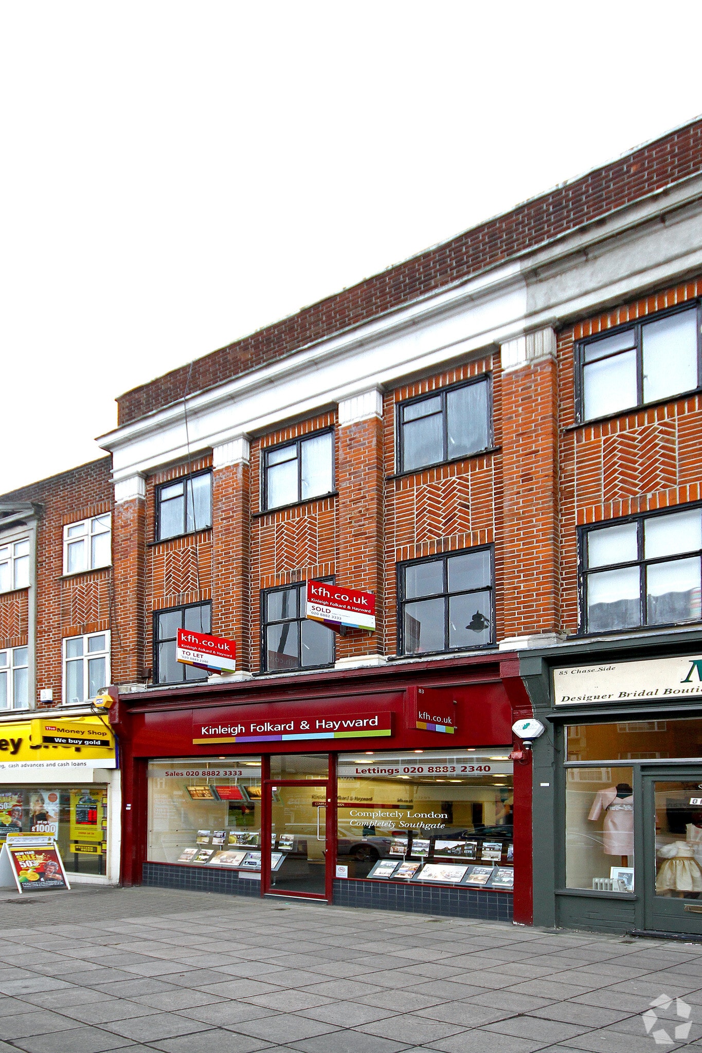 83 Chase Side, London to rent Primary Photo- Image 1 of 4