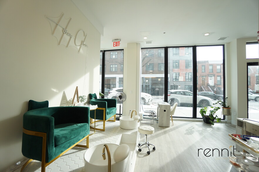 853 Lexington Ave, Brooklyn, NY for rent - Interior Photo - Image 1 of 18