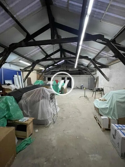 Office in Marseille to rent - Interior Photo - Image 1 of 6