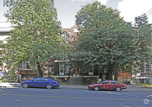 3202 Boul Édouard-Montpetit, Montréal, QC for sale Primary Photo- Image 1 of 3